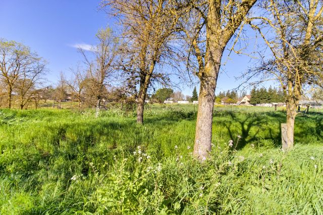 9835 Harvey Rd, Galt, CA 95632