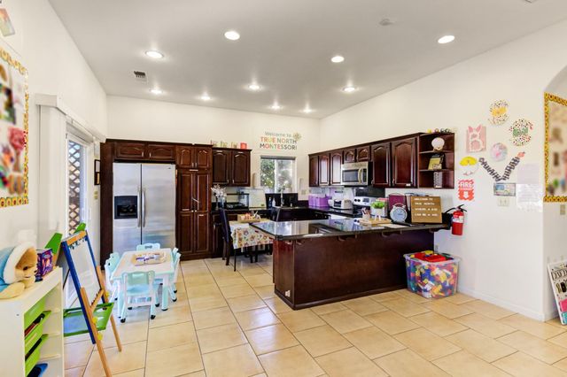 9835 Harvey Rd, Galt, CA 95632