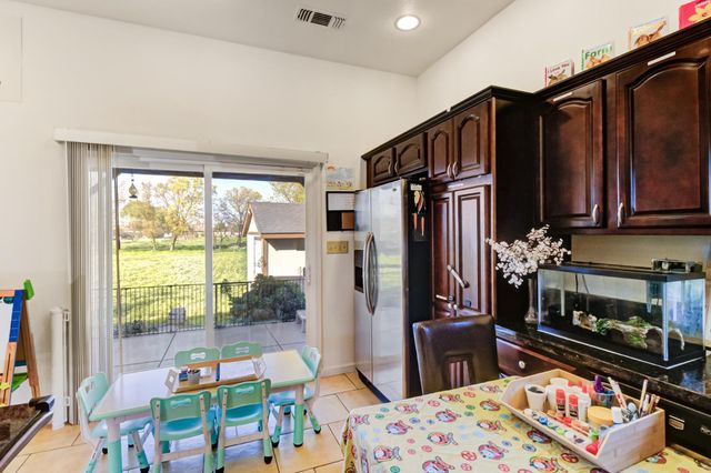 9835 Harvey Rd, Galt, CA 95632