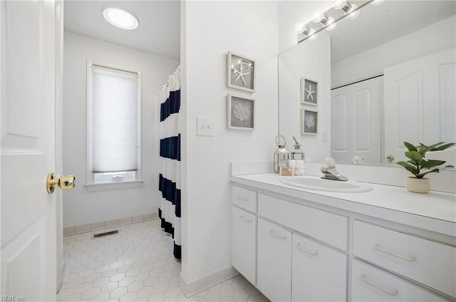 833 Vanderbilt AVE, Virginia Beach, VA 23451