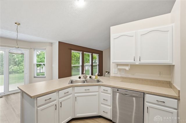 1150 Windsong Trail, Beavercreek Twp, OH 45324