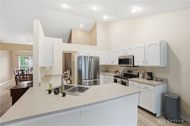 1150 Windsong Trail, Beavercreek Twp, OH 45324