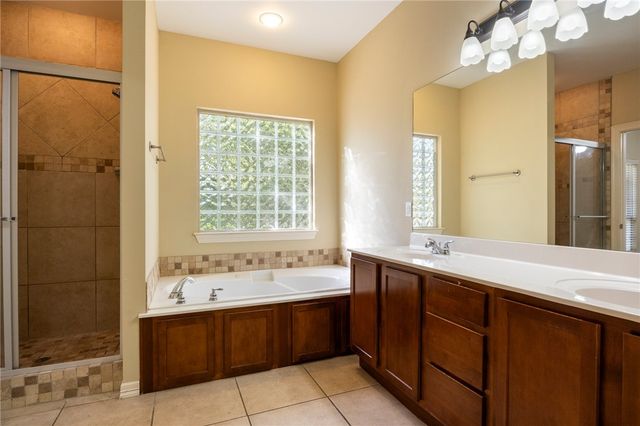 519-521 S Pierremont Drive, Fayetteville, AR 72701