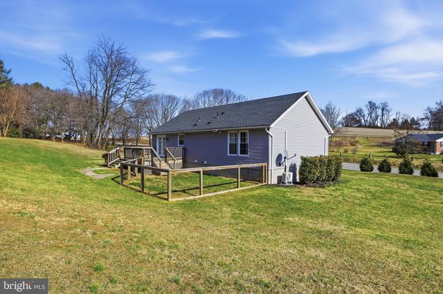 339 LAY RD, Delta, PA 17314