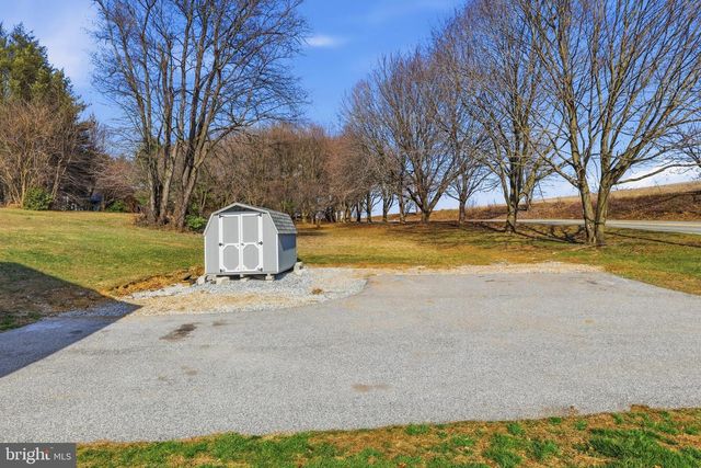 339 LAY RD, Delta, PA 17314