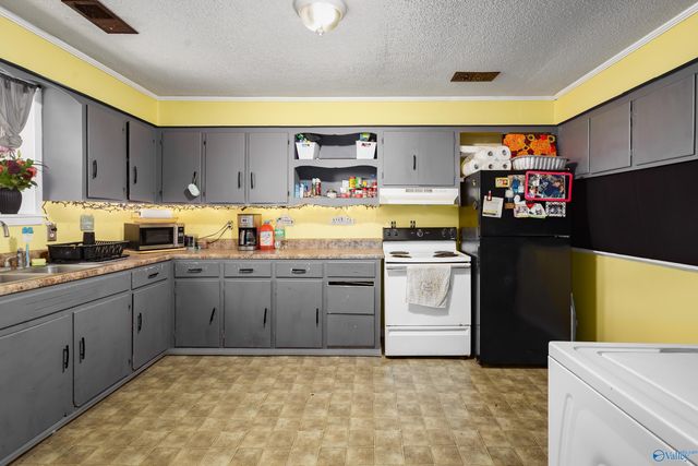 404 Pittsburgh Avenue, Sheffield, AL 35660