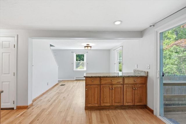 106 Bourne Rd, Plymouth, MA 02360