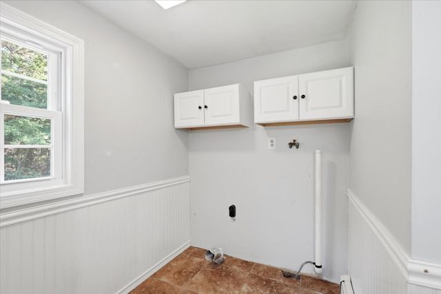 106 Bourne Rd, Plymouth, MA 02360