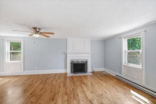 106 Bourne Rd, Plymouth, MA 02360