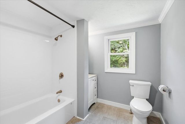 106 Bourne Rd, Plymouth, MA 02360