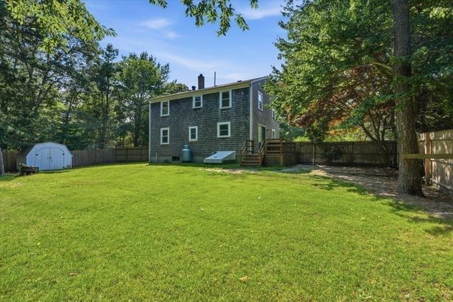 106 Bourne Rd, Plymouth, MA 02360
