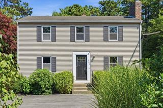 106 Bourne Rd, Plymouth, MA 02360