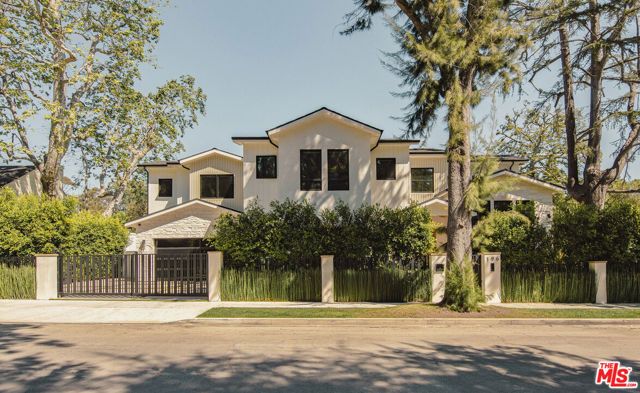 196 S Greenfield Avenue, Los Angeles, CA 90049