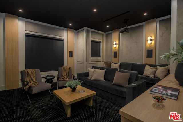 196 S Greenfield Avenue, Los Angeles, CA 90049