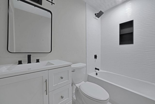 468 Garfield Avenue, Newark, OH 43055