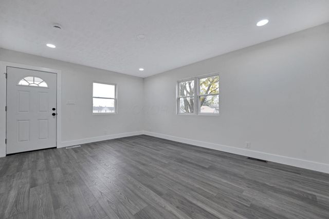 468 Garfield Avenue, Newark, OH 43055