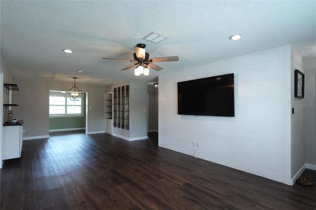 2733 WOODLAND HILLS AVENUE, Lakeland, FL 33803