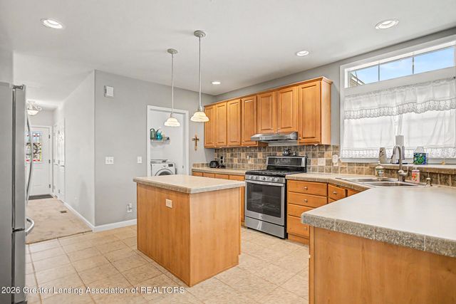 57 Lilac Lane, Mason, MI 48854