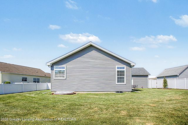 57 Lilac Lane, Mason, MI 48854