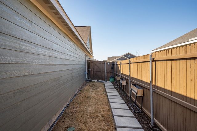 11850 Gabbro Drive, Justin, TX 76247