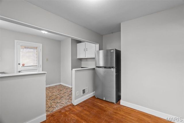 10175 Cloverdale Drive, St Louis, MO 63136