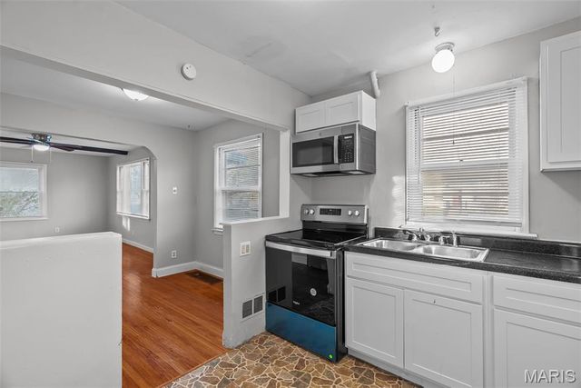 10175 Cloverdale Drive, St Louis, MO 63136