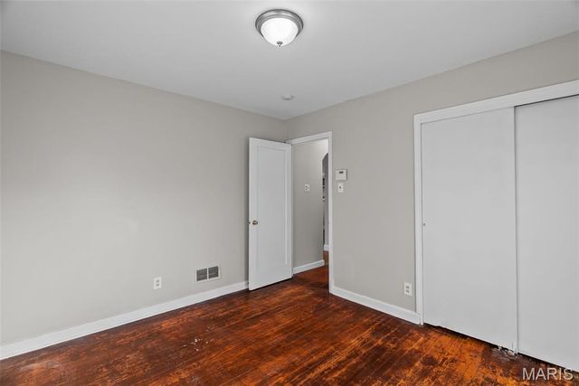 10175 Cloverdale Drive, St Louis, MO 63136