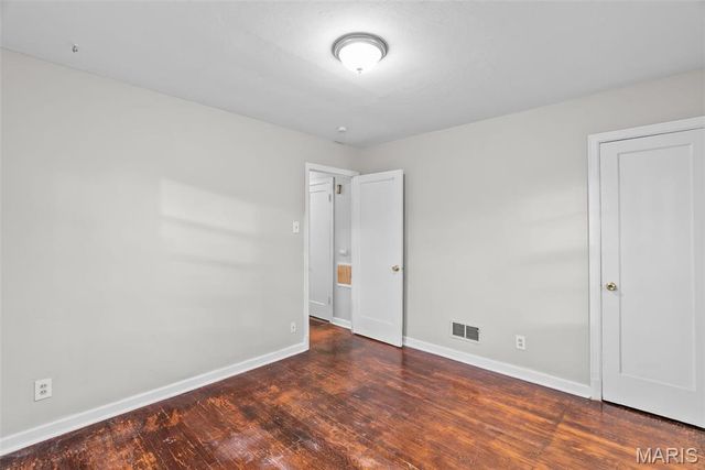 10175 Cloverdale Drive, St Louis, MO 63136