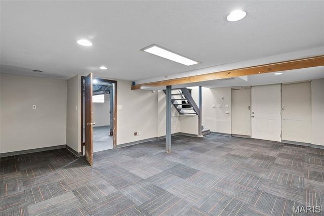 10175 Cloverdale Drive, St Louis, MO 63136