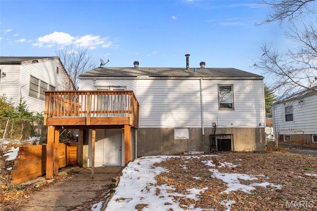 10175 Cloverdale Drive, St Louis, MO 63136