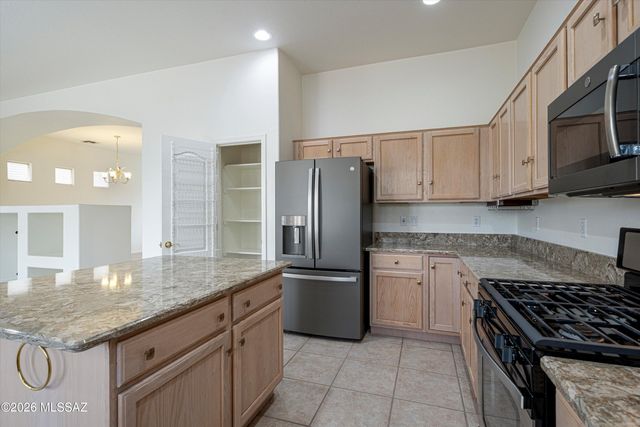 7472 W Cosmic Sky Drive, Tucson, AZ 85743