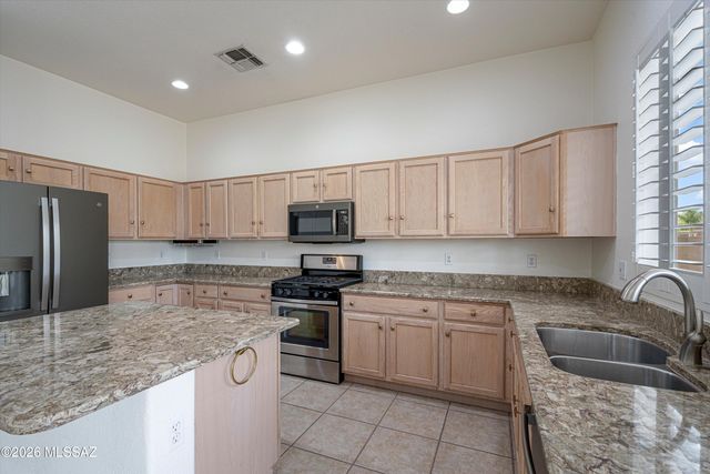 7472 W Cosmic Sky Drive, Tucson, AZ 85743