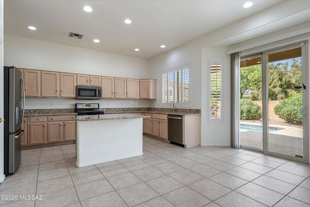 7472 W Cosmic Sky Drive, Tucson, AZ 85743