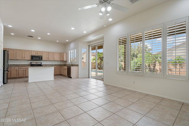 7472 W Cosmic Sky Drive, Tucson, AZ 85743