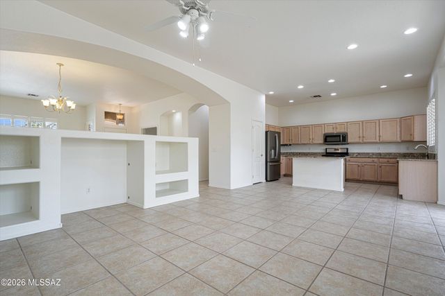 7472 W Cosmic Sky Drive, Tucson, AZ 85743