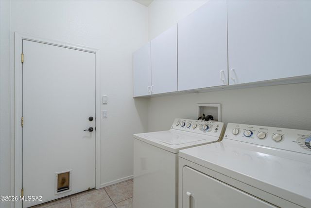 7472 W Cosmic Sky Drive, Tucson, AZ 85743