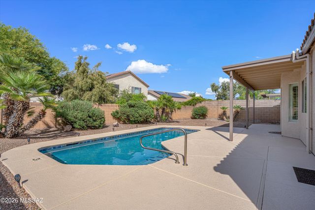 7472 W Cosmic Sky Drive, Tucson, AZ 85743