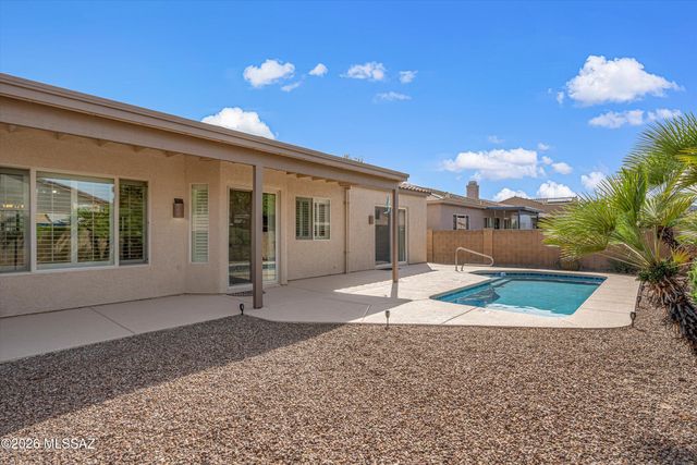 7472 W Cosmic Sky Drive, Tucson, AZ 85743