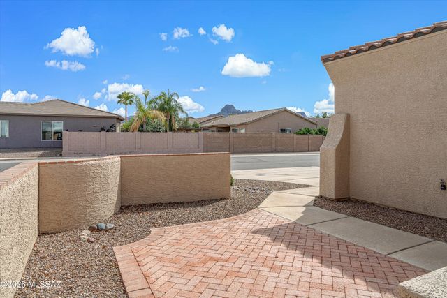 7472 W Cosmic Sky Drive, Tucson, AZ 85743