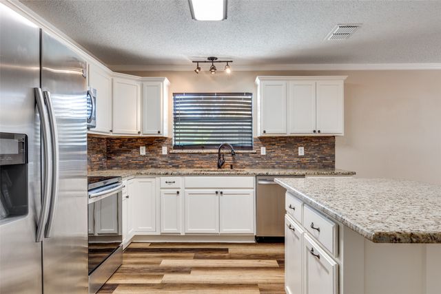 2709 Deer Creek Court, Garland, TX 75040