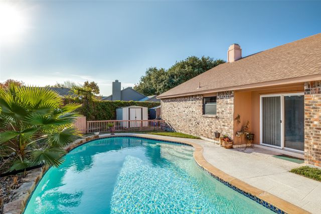 2709 Deer Creek Court, Garland, TX 75040