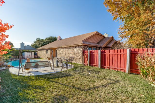 2709 Deer Creek Court, Garland, TX 75040