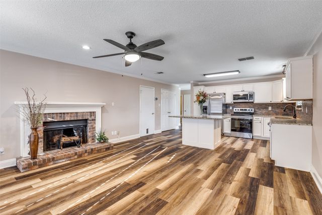 2709 Deer Creek Court, Garland, TX 75040