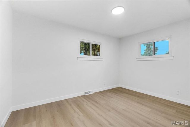 612 Sessions Avenue, Crestwood, MO 63126