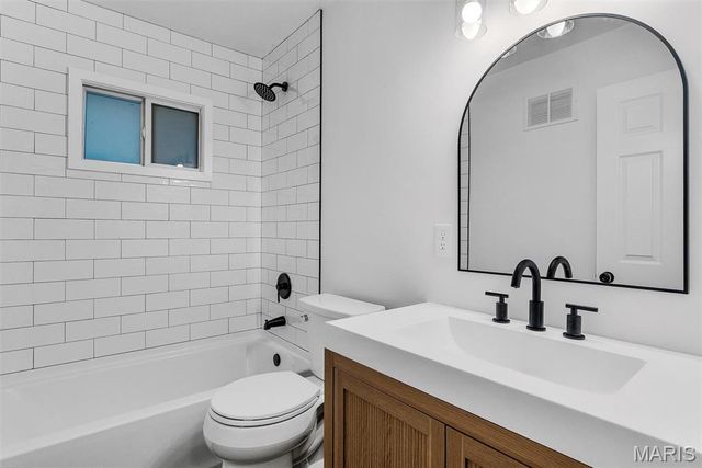 612 Sessions Avenue, Crestwood, MO 63126