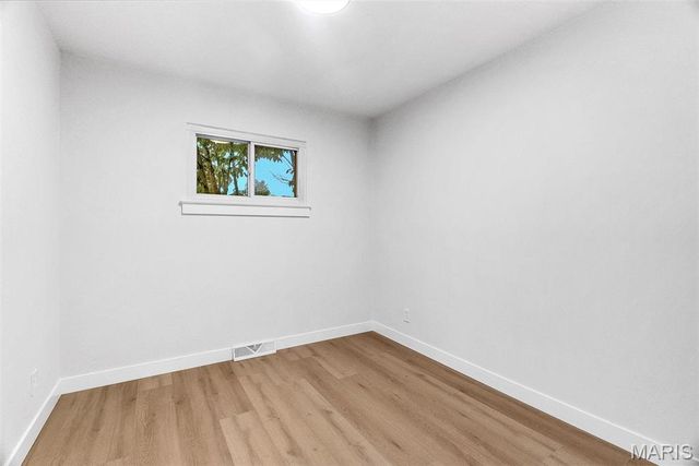 612 Sessions Avenue, Crestwood, MO 63126