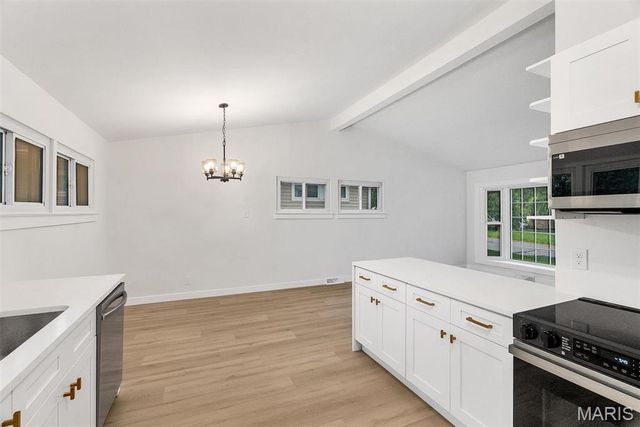 612 Sessions Avenue, Crestwood, MO 63126