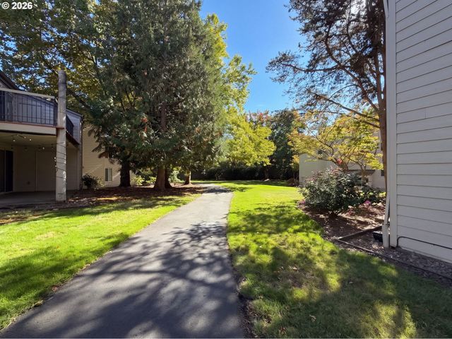 11776 Sw BOONES BEND Dr, Beaverton, OR 97008