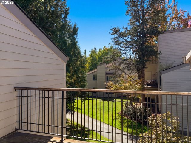 11776 Sw BOONES BEND Dr, Beaverton, OR 97008