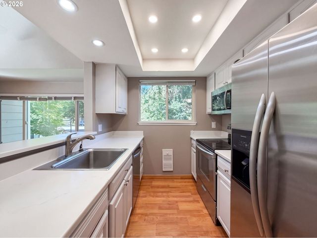 11776 Sw BOONES BEND Dr, Beaverton, OR 97008